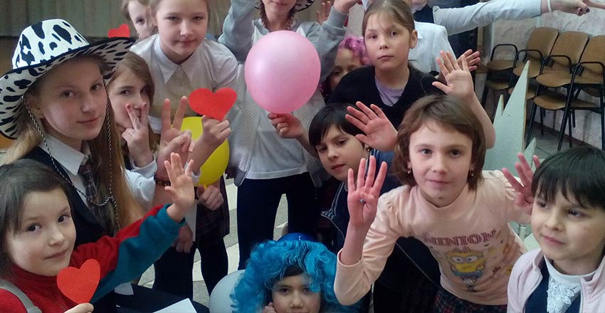 Прекрасней чувства нет на свете